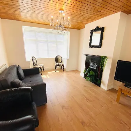 Villa Cozy 3Bd Retreat In London